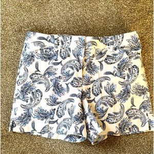 Adorable short 54 from Whitehouse size 4